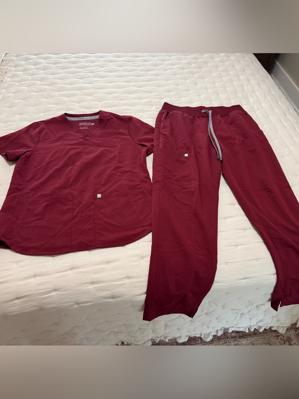 Fabletics Women’s Scrub Set- Burgundy